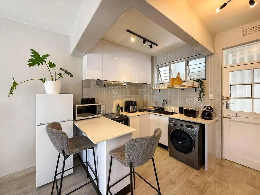 Luxury In Greenpoint Main Rd Cape Town